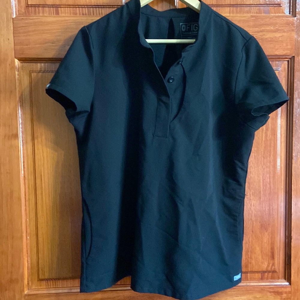 FIGS SCRUB TOP